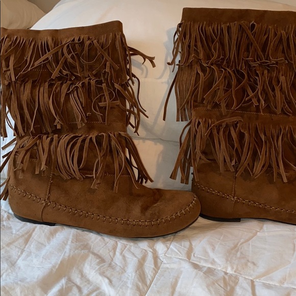 Wet Seal Tan and Brown Moccasins Comfortable and Stylish - Picture 3 of 8